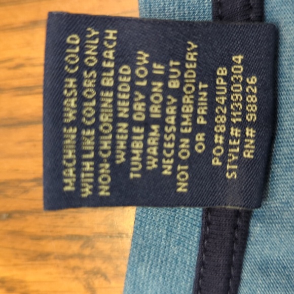 Men's Ralph Lauren V-Neck T-Shirt - Picture 7 of 9